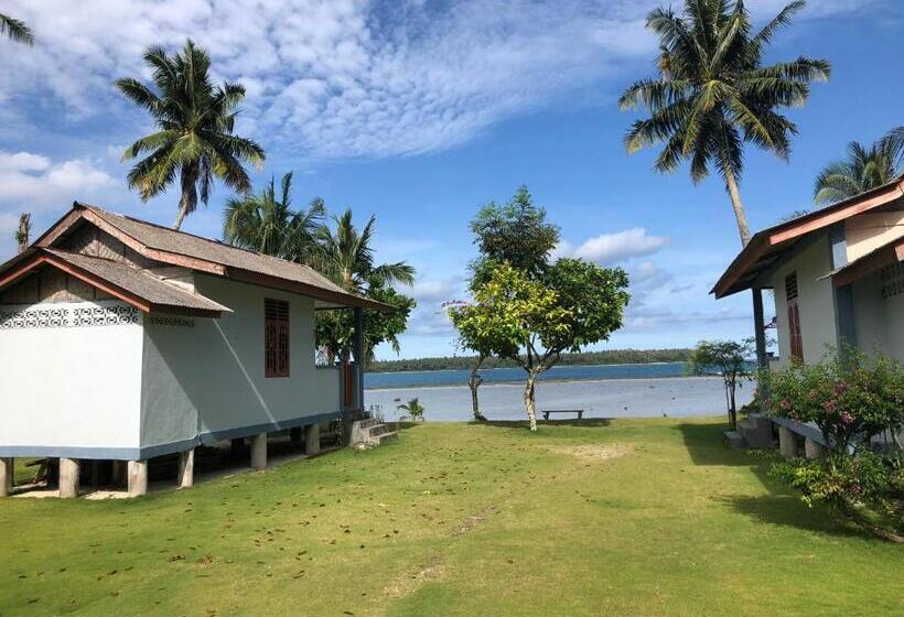 تختخواب و صبحانه New Raya   Nias Beach Bungalows