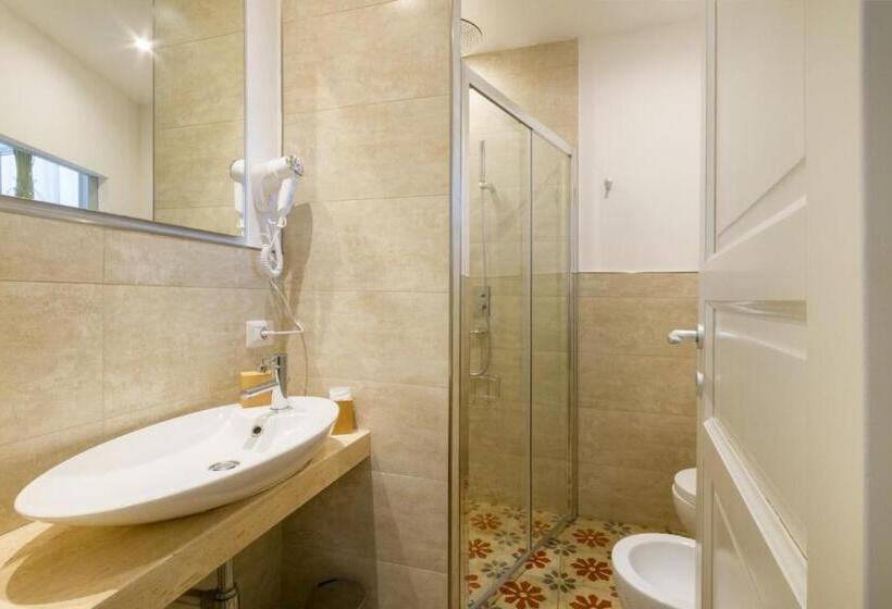 تختخواب و صبحانه Reluxe Private Wellness