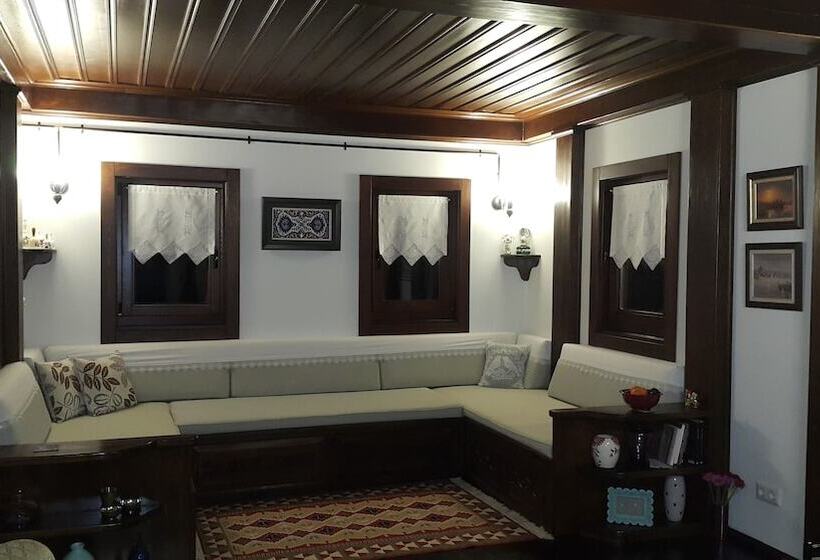 پانسیون Mandarin Guesthouse   Adult Only