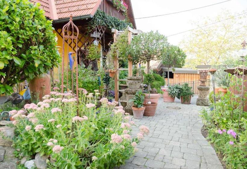 پانسیون Weinhof Narat Zitz