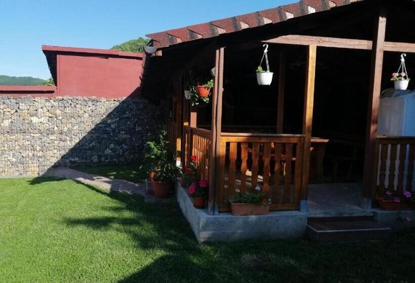 پانسیون Casa Uila