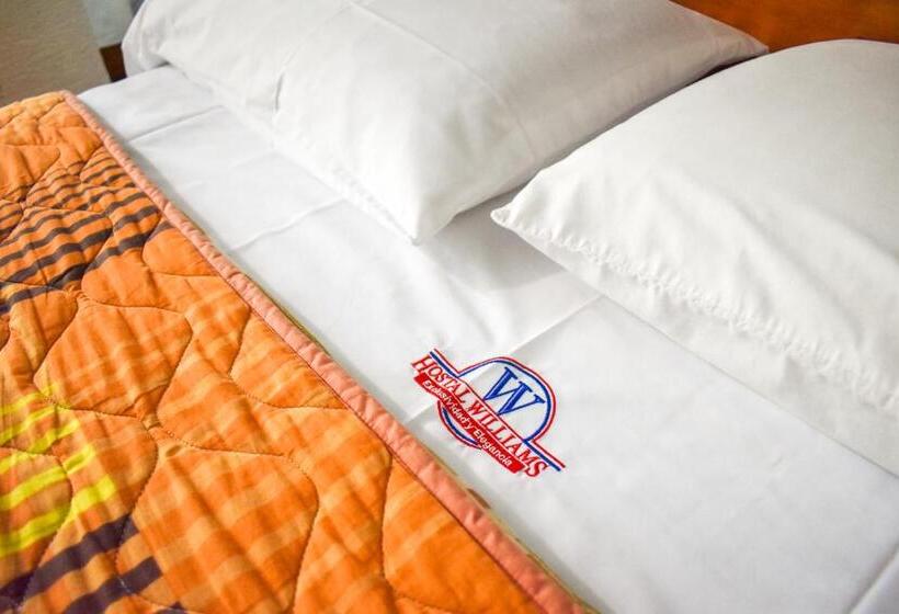 بنسيون Hostal R. Williams