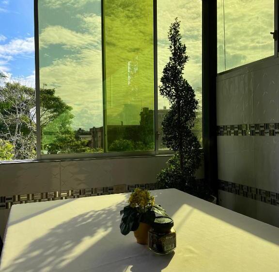 بنسيون Hostal R. Williams