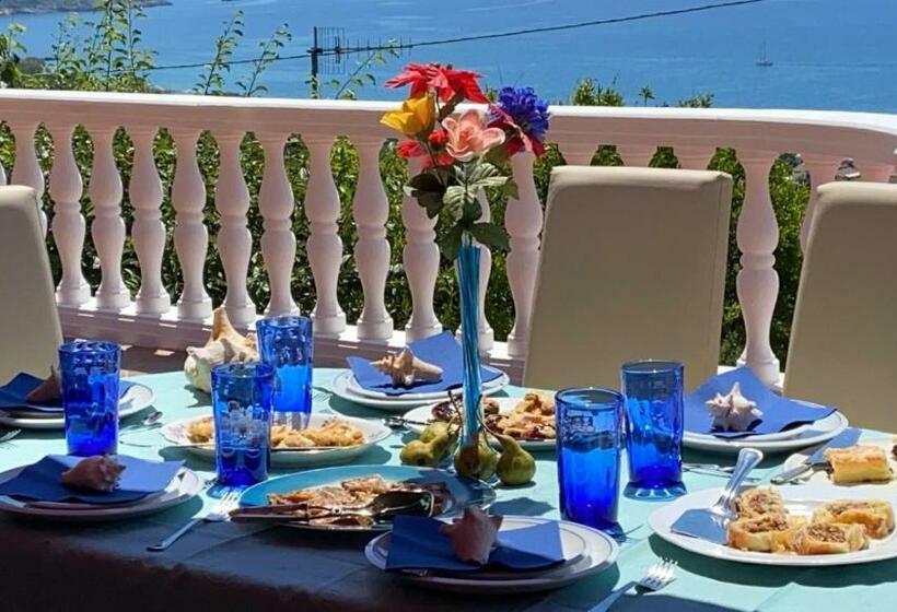 بنسيون Chiaro Di Luna