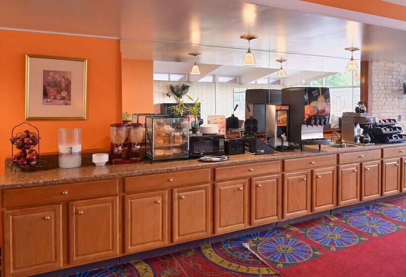 בית מלון כפרי Americas Best Value Inn Geneva