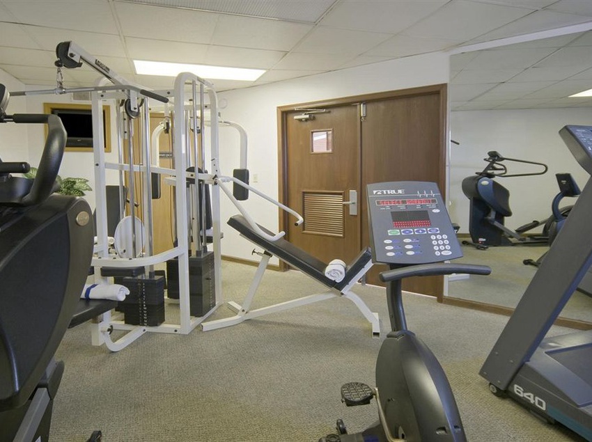 فندق Fort Hays Inn