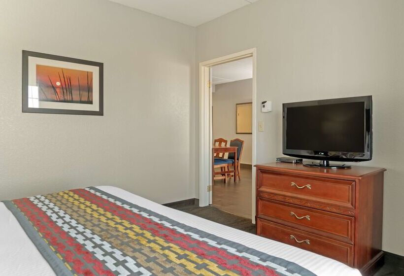 هتل Best Western Executive Inn & Suites