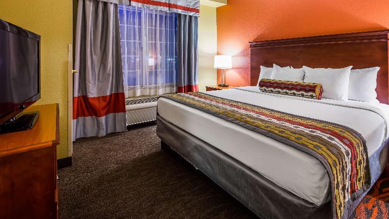 هتل Best Western Executive Inn & Suites