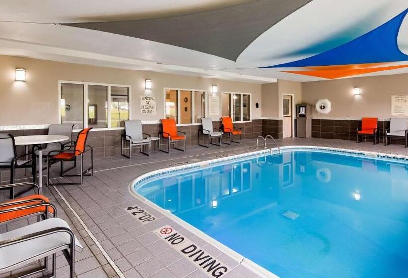 בית מלון כפרי Best Western Muscatine   Pearl City