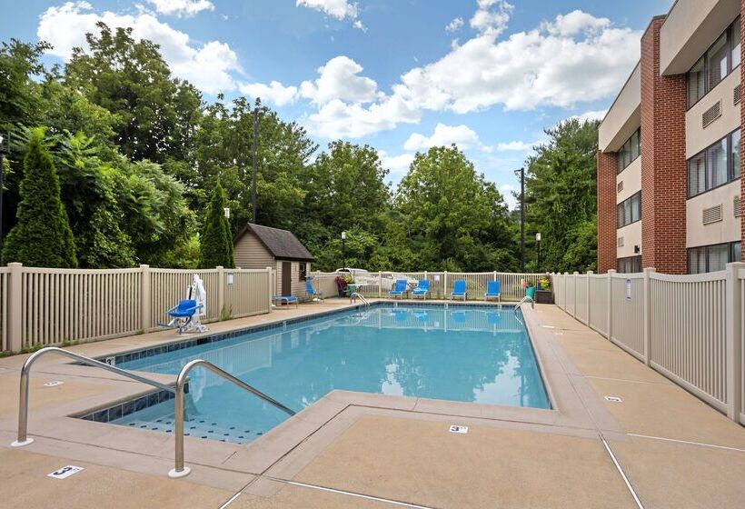ホテル Best Western Plus Reading Inn & Suites