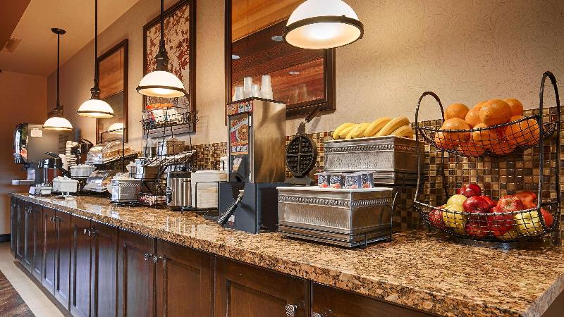 هتل Best Western Plus Tupelo Inn & Suites