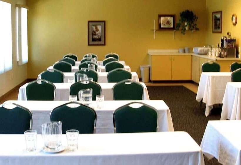 فندق Broadway Inn Conference Center