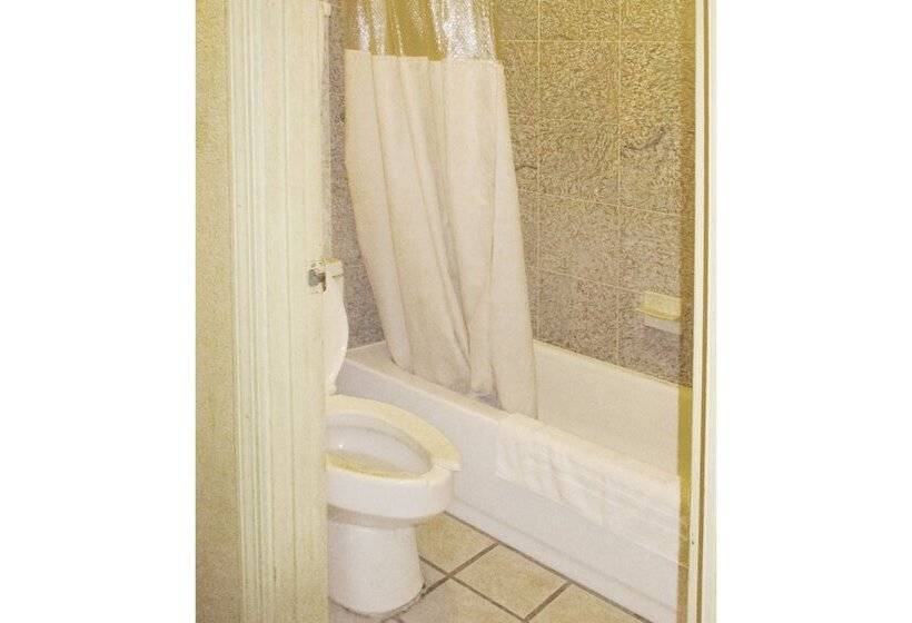 فندق Budget Inn & Suites