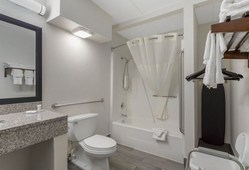 Clarion Pointe Kimball By Choice Hotels