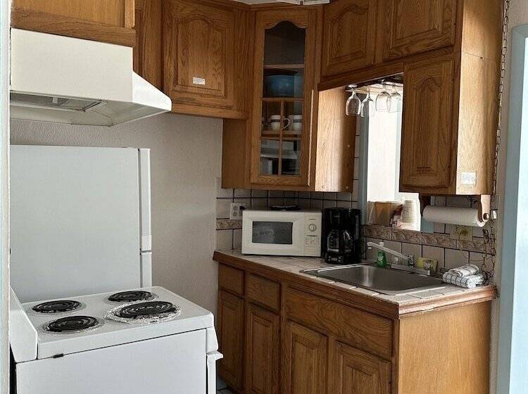 فندق Coconut Cove Resort & Marina