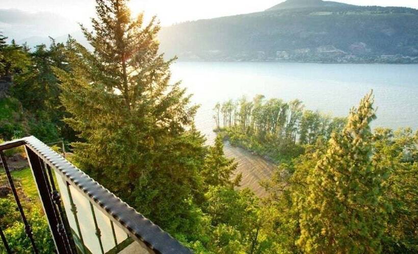 Отель Columbia Cliff Villas