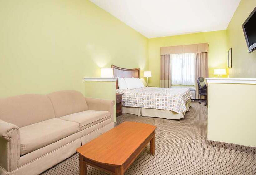 호텔 Days Inn & Suites By Wyndham Swainsboro