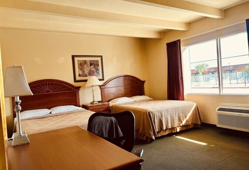 هتل Econo Lodge Del Rio