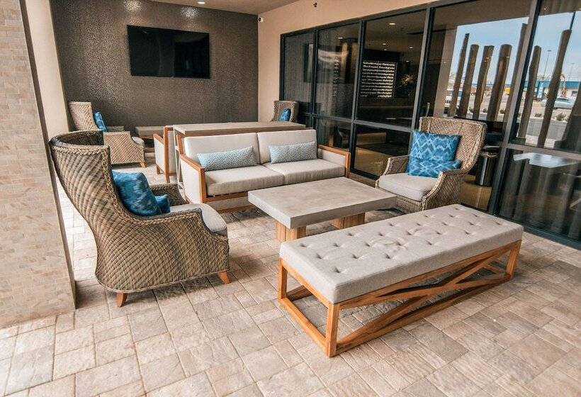 فندق Doubletree By Hilton Lubbock  University Area