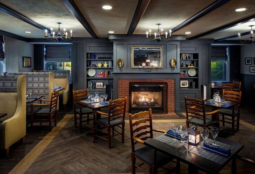 هتل Inn At Middletown
