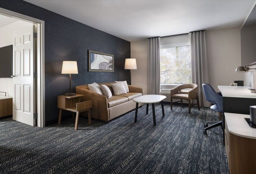 هتل Fairfield By Marriott Inn & Suites Fresno Riverpark