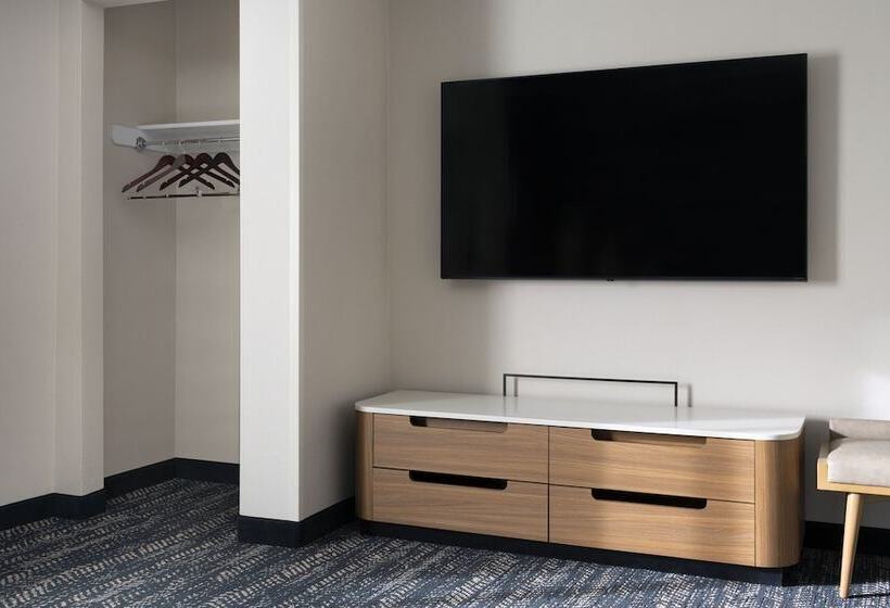 هتل Fairfield By Marriott Inn & Suites Fresno Riverpark