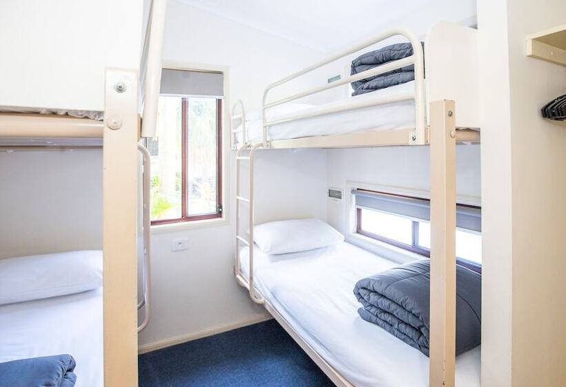 בית מלון כפרי Nrma Treasure Island Holiday Resort