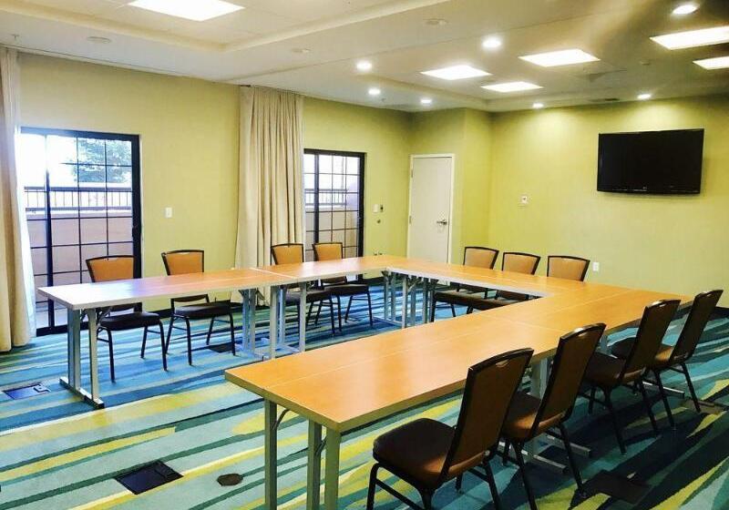 فندق Springhill Suites By Marriott Madera