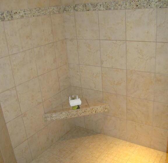 בית מלון כפרי Stonecreek Lodge