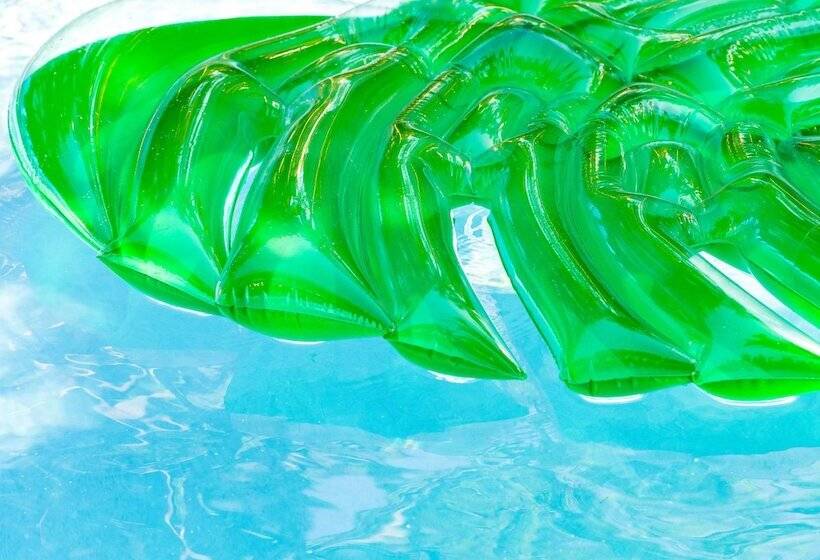 منتجع Parrot Key Hotel & Villas