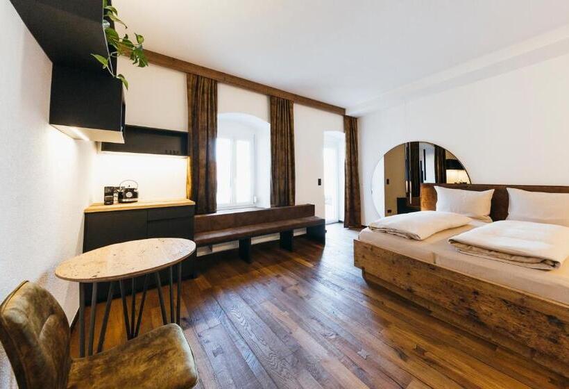 هاستل Lieperts Cafè Dinners