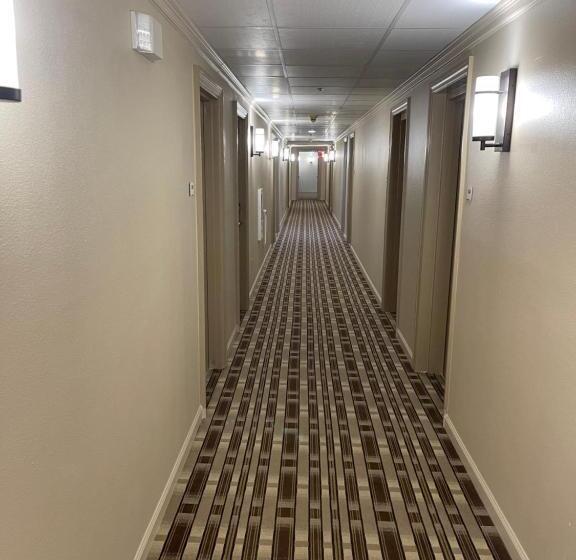 فندق صغير Quality Inn & Suites New Hartford   Utica