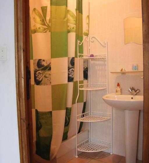 مبيت وإفطار Chambre D Hôte Chez Antoinette Et Charles