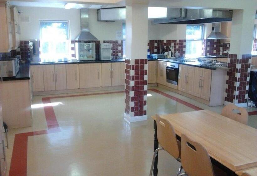 Courtbrack Accommodation   Hostel