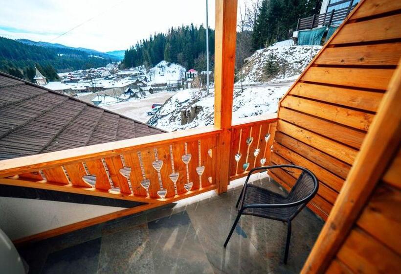 پانسیون Popasul Domnesc  Resort& Spa  Voronet Vue