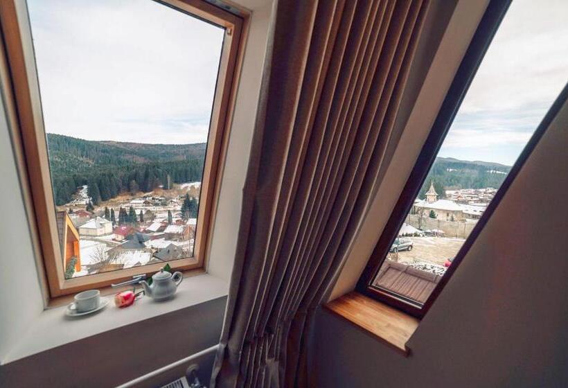 پانسیون Popasul Domnesc  Resort& Spa  Voronet Vue