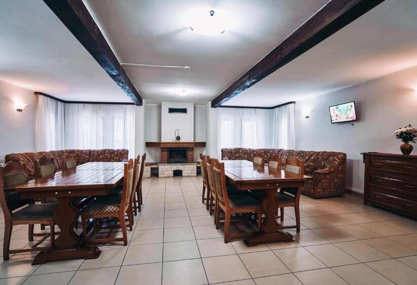 استراحتگاه Complex Turistic Bucovina