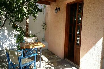 Beautiful Cottage In S West Crete Near The Sea