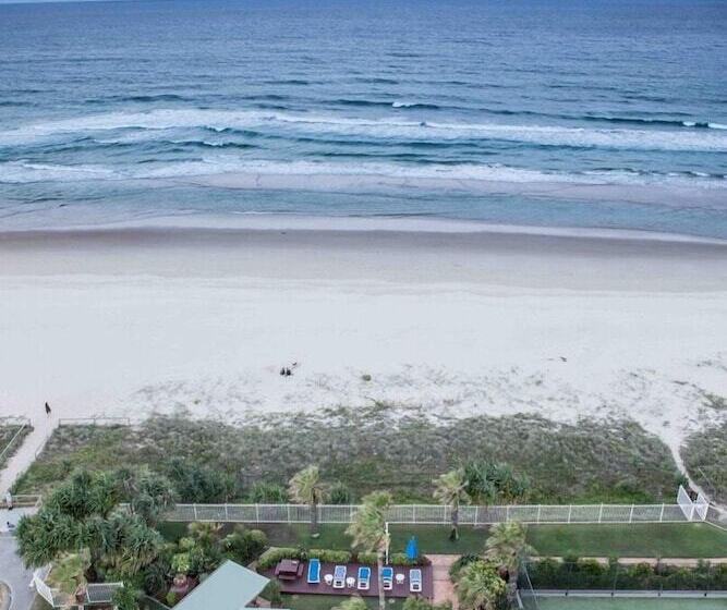 هتل 19th Avenue On The Beach