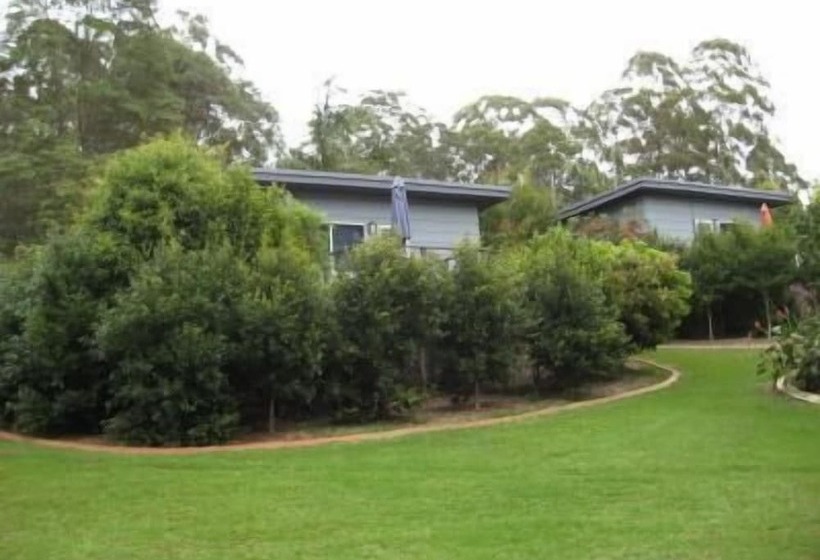 호텔 Mapleton Cabins & Caravan Park