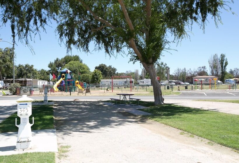 Flying Flags Rv Resort & Campground