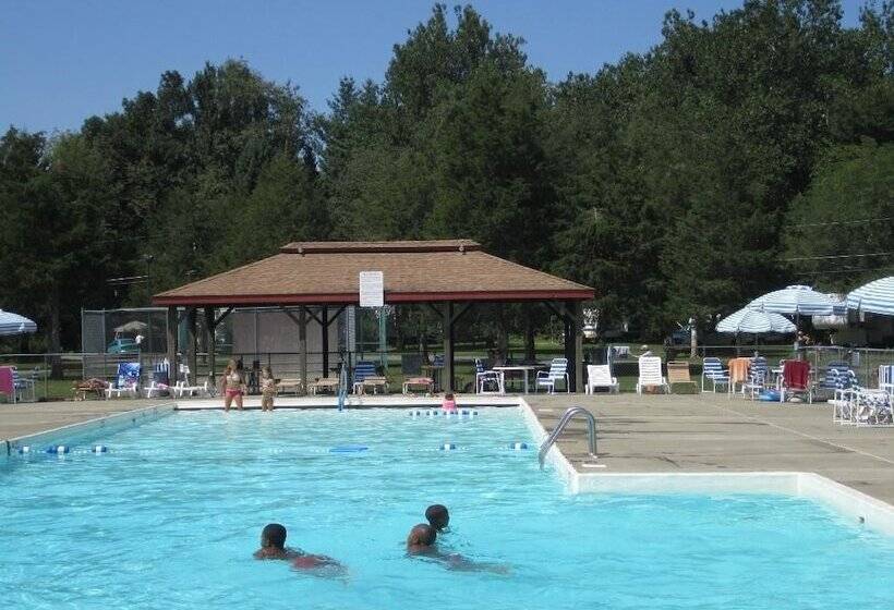 فندق Rondout Valley Resort