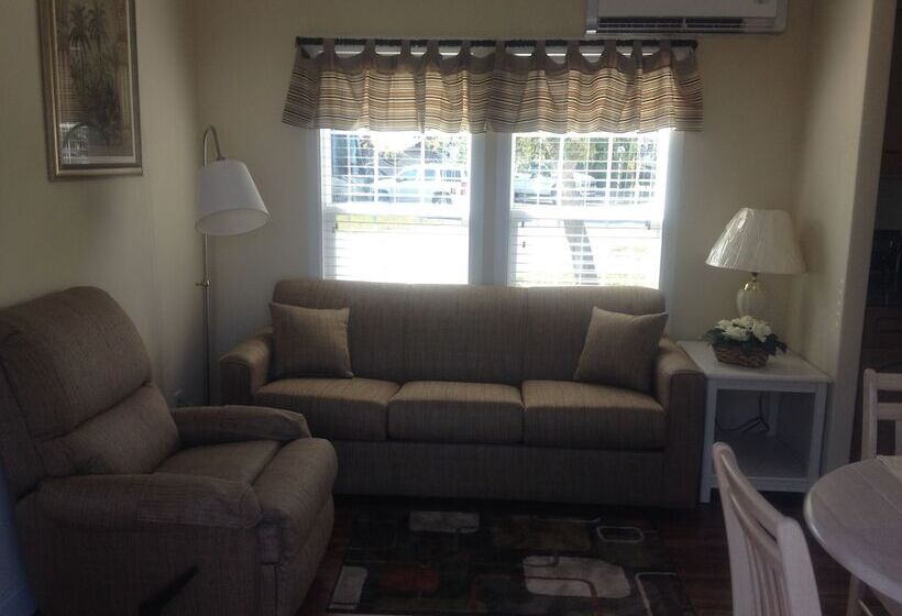 호텔 Winter Quarters Encore Manatee Rv Resort