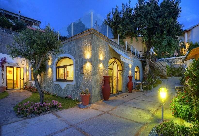 Bed and Breakfast Accommodation For 6 With A Breathtaking View Of Citara