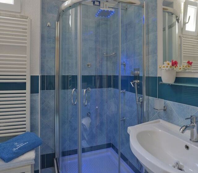 Bed and Breakfast Accommodation For 6 With A Breathtaking View Of Citara