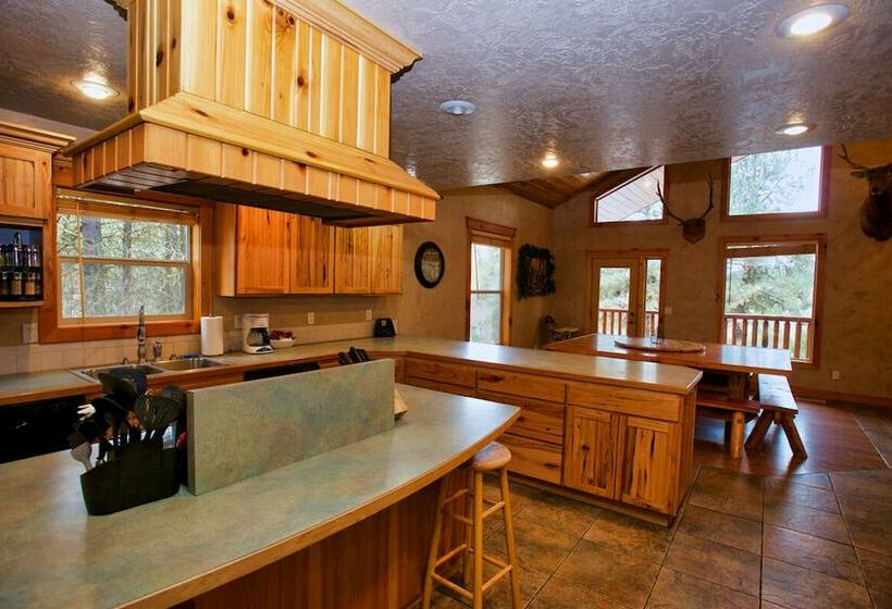 Cascade Multifamily Cabin By Casago Mccall  Donerightmanagement