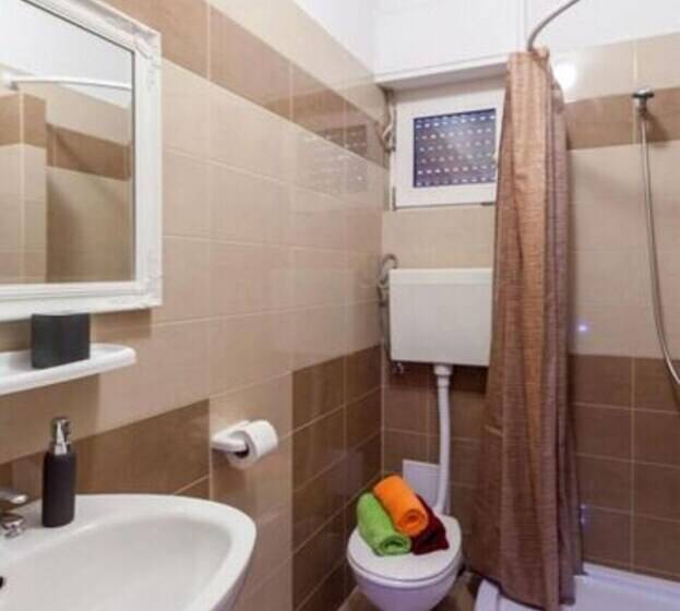 ホテル Lovely Double Bed Room With Balcony And Sea View