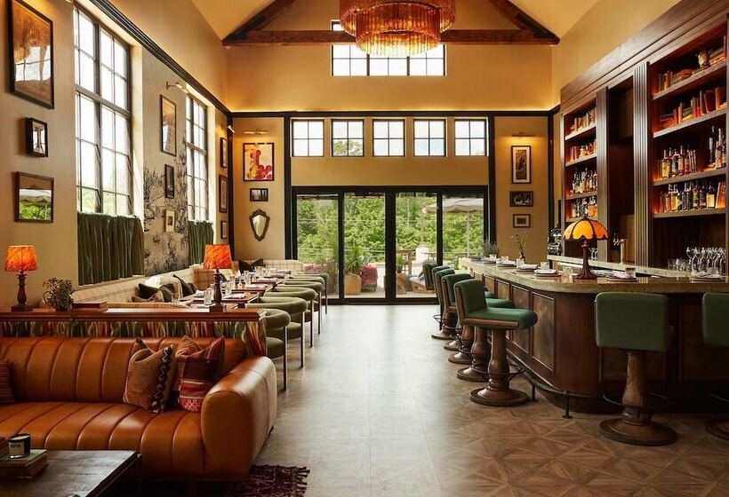 مُتل Life House, Berkshires