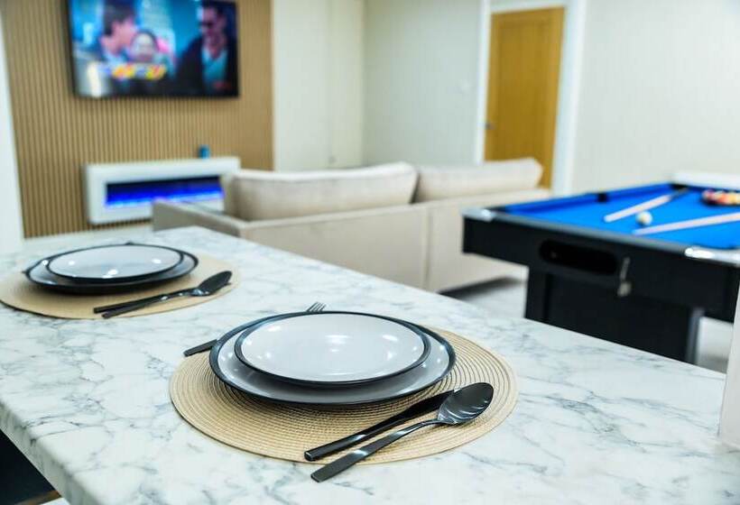 اقامتگاه Inviting 1 Bed House In Bradford