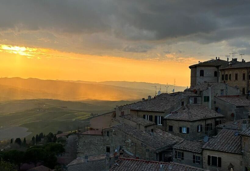 إقامة Lovely Home Between Volterra And San Gimignano